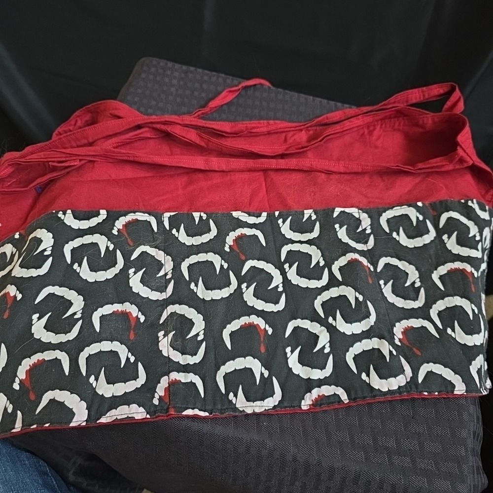 BITE BBQ COOKING KITCHEN APRON True Bite Teeth Jaws Blood Vampire Vampires